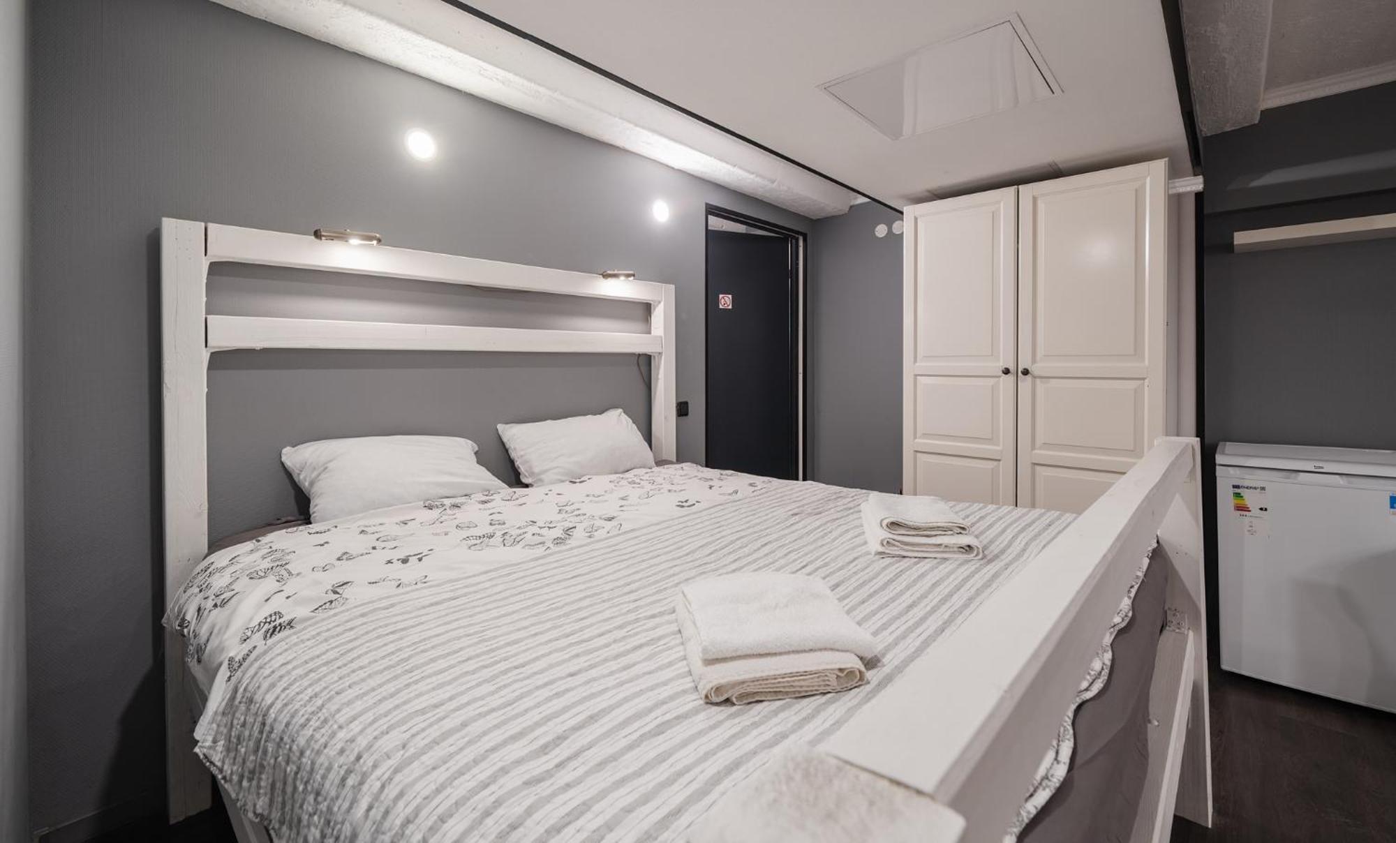 Islandijos Self Check-In Basement Apartments Вильнюс Экстерьер фото